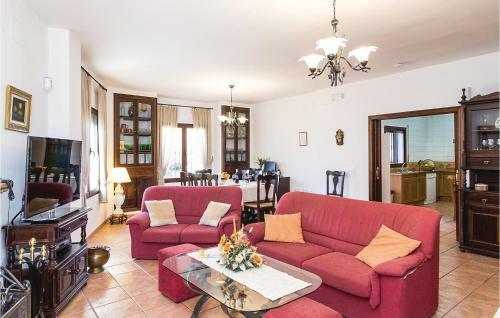 Five-bedroom Holiday Home In Zagrilla Baja