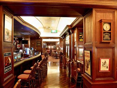 Radisson Blu Hotel, Dubai Deira Creek