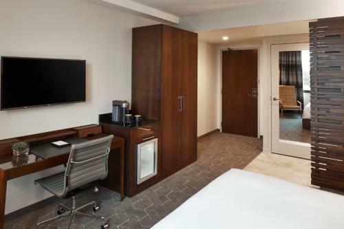 Kimpton Overland Hotel