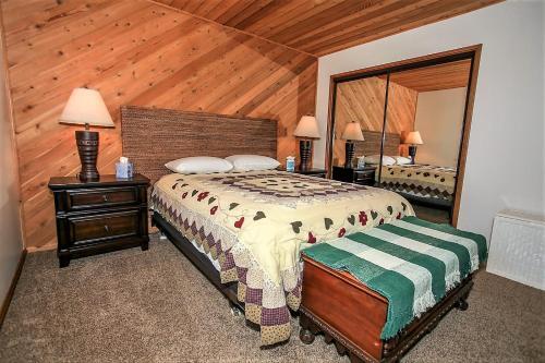 1758 - Slice Of Paradise Home