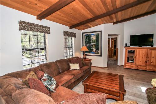 1758 - Slice Of Paradise Home