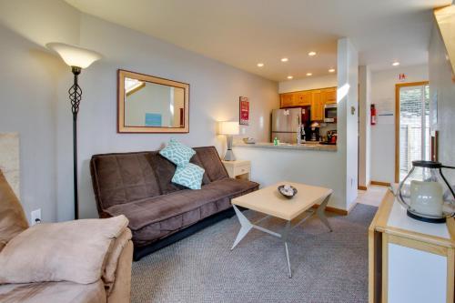 Beaches Inn | Orca Bay Townhouse