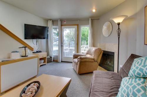 Beaches Inn | Orca Bay Townhouse