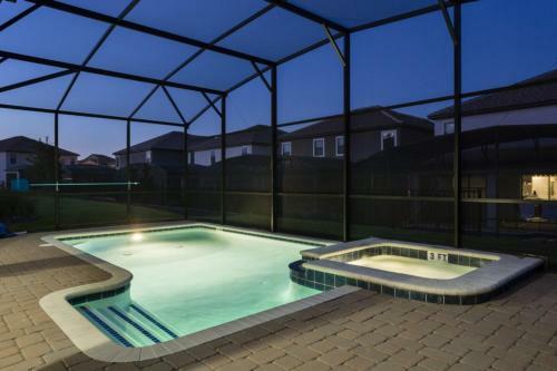 Champions Gate - Eight Bedroom Villa - Cg025