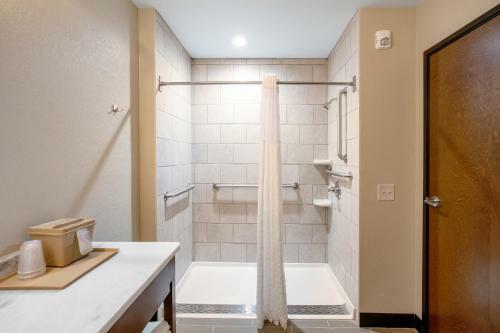 Hotel Comfort Suites