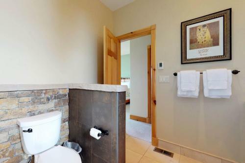 Water Dance Lakeside