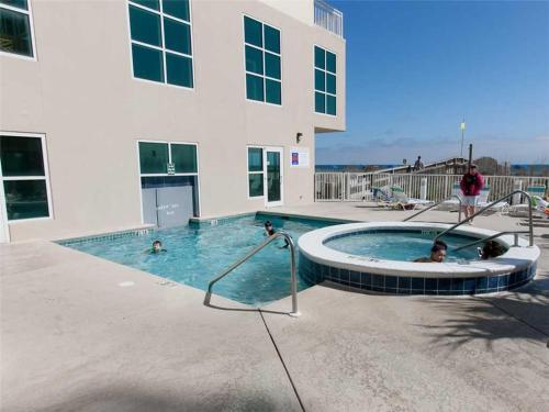 Apartamento Crystal Shores 1306