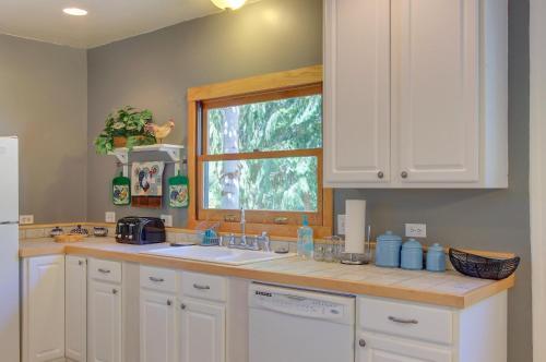 Bonita Cottage On Sherman