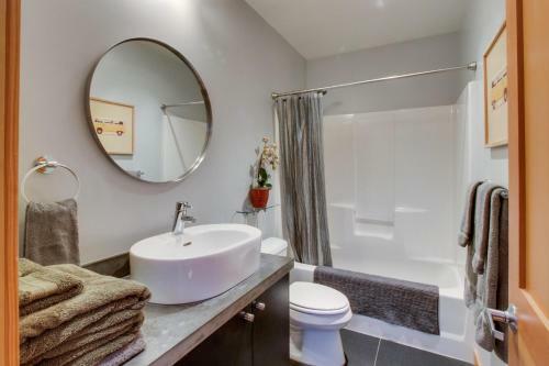Riverview Loft