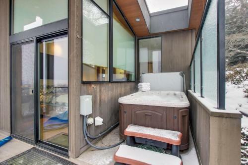 Riverview Loft