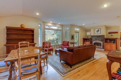 Mitchell Point Retreat