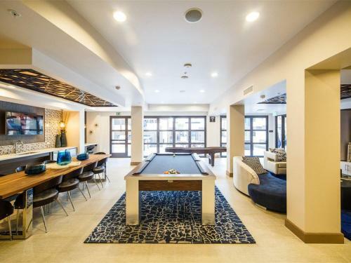Jamboree Apartment #873907 Apts
