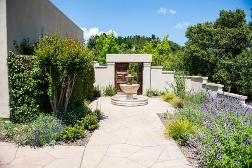 Valley Of The Moon Estate