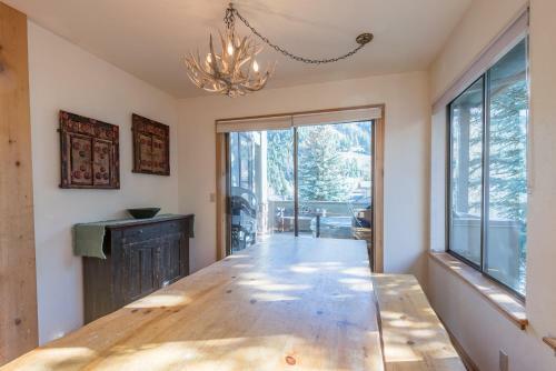 Sage Road Duplex Beautiful Views In Warm Springs