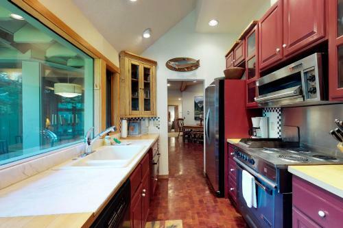 Georginia Mountain Retreat