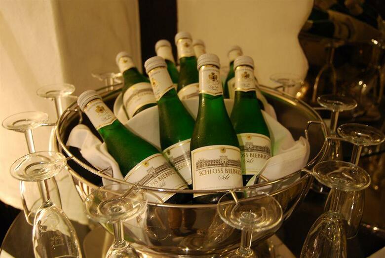 Dom Hotel Am R�merbrunnen