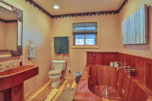 Deep Snow Lodge