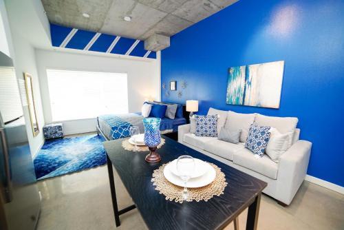 Beautiful Downtown Apartment