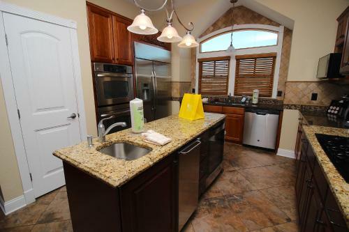 Suits Us At Kees Vacations