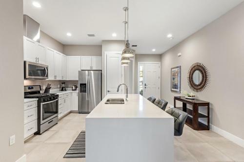 Summerville Resort By Columbia Management