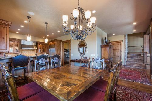 Villa Whitetail Lodge - Five Bedrooms