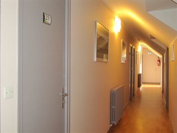Hotel de La Gare Et Des Rochers
