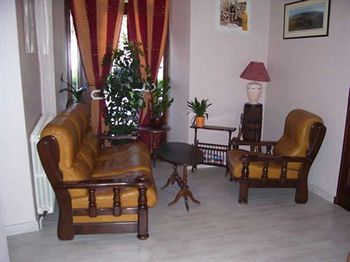 Hotel de La Gare Et Des Rochers