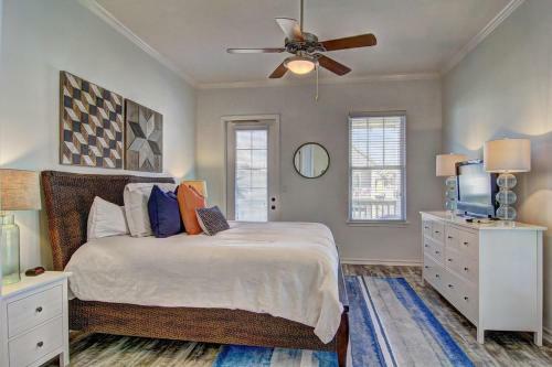 Cinnamon Shore- The Love Shack 116 St