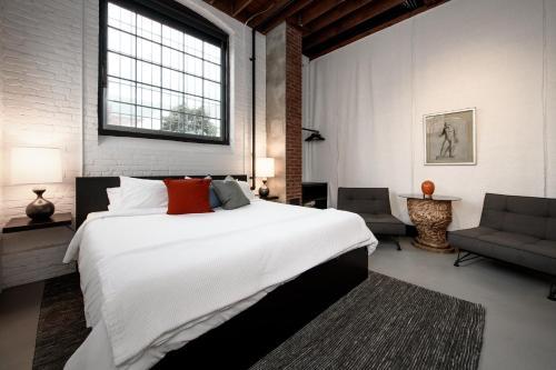 Bed & Breakfast Dye House Lofts
