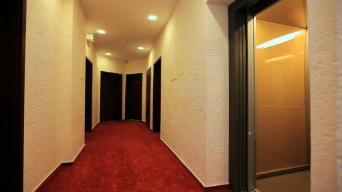 Adesso Hotel Astoria