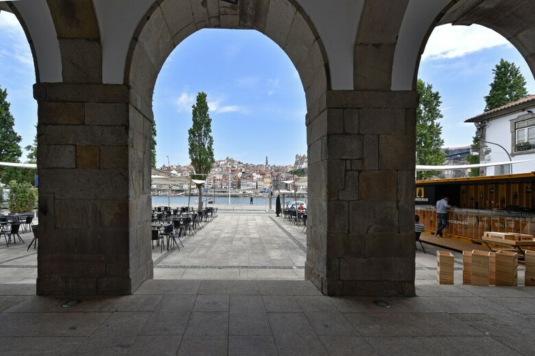 The House Of Sandeman - Hostel & Suites