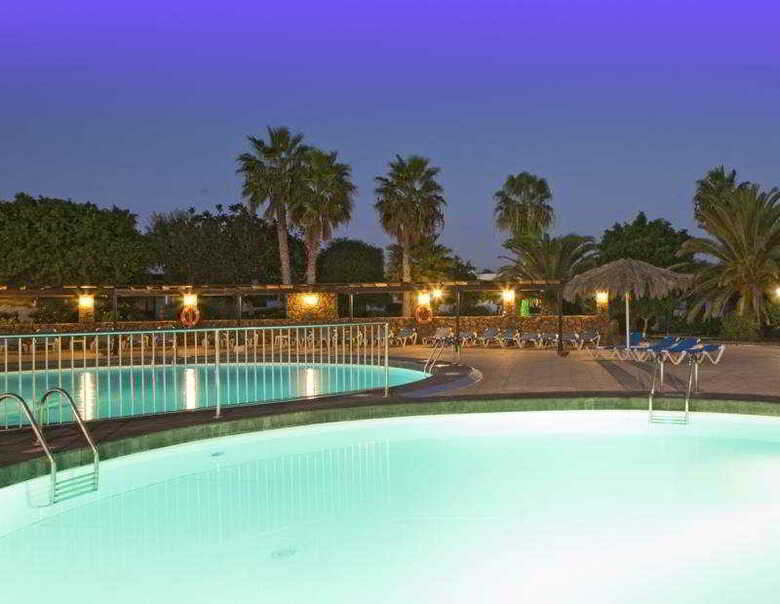 Apartamentos Playa Limones