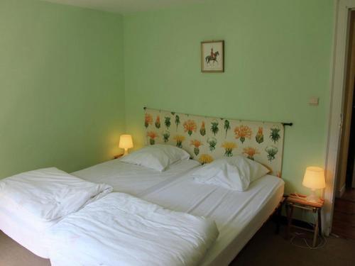 Cozy Villa Near Forest In Huy