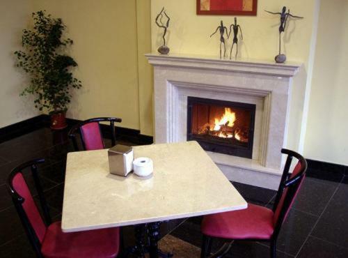 Hotel Manrique De Lara