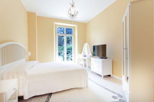 Stresa Villa Sleeps 16 Pool Air Con Wifi