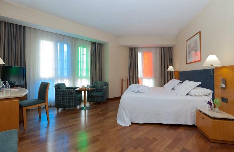 Hotel Urh Ciutat De Matar�