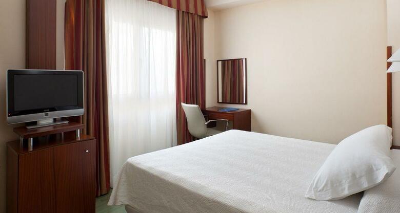 Hotel NH Las Palmas Playa Las Canteras