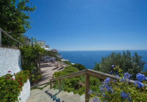 Praiano Villa Sleeps 6 T721533