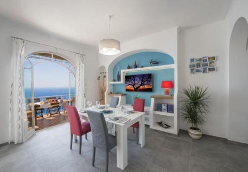 Praiano Apartment Sleeps 4 T721497