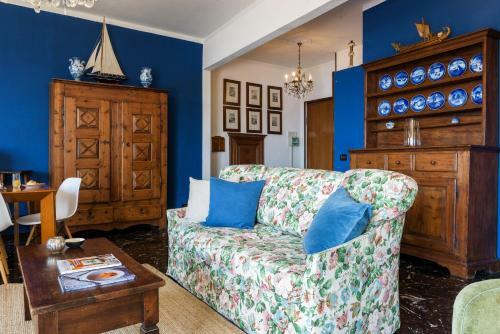 Azzurro Giuliana Apartment