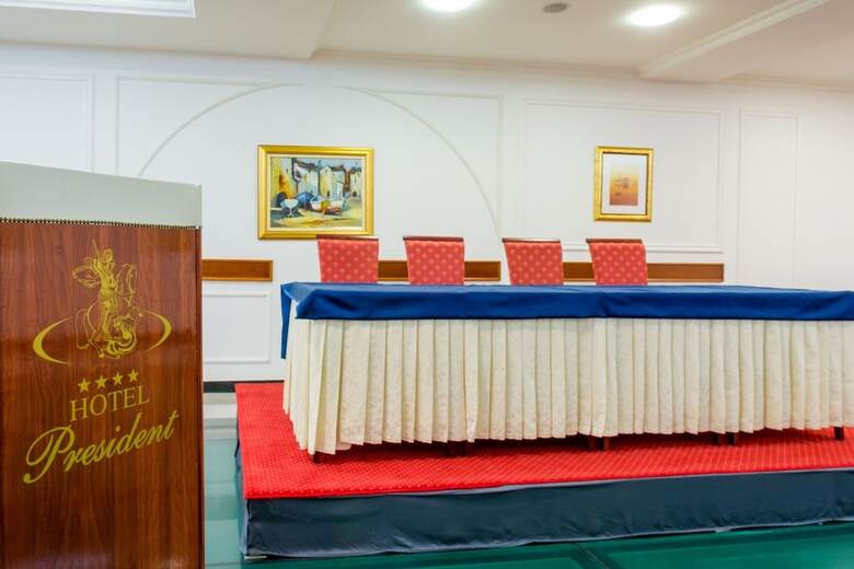 Hotel President