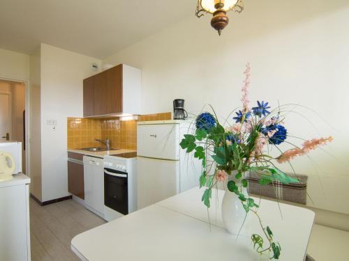 Apartment Saint Palais.5