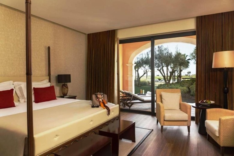 Hotel Cascade Wellness And Lifestyle Resort