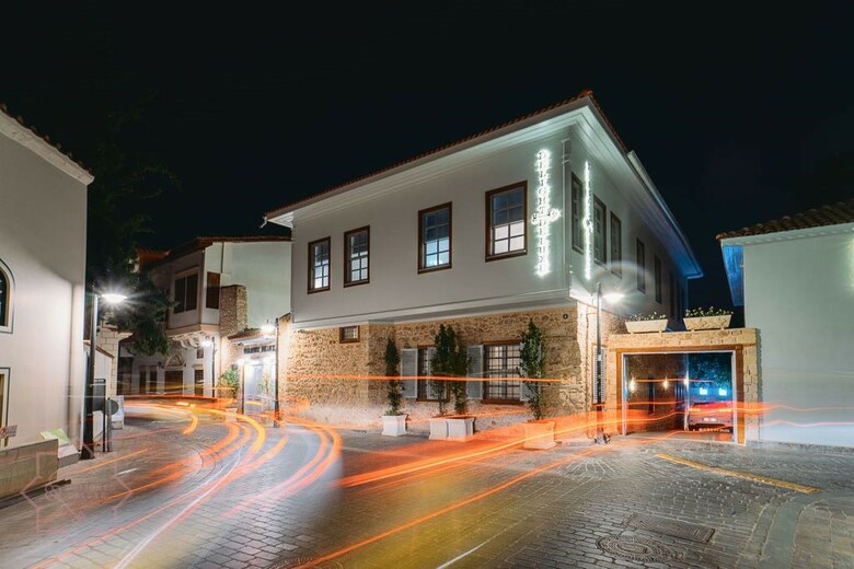 Delight Deluxe Boutique Hotel