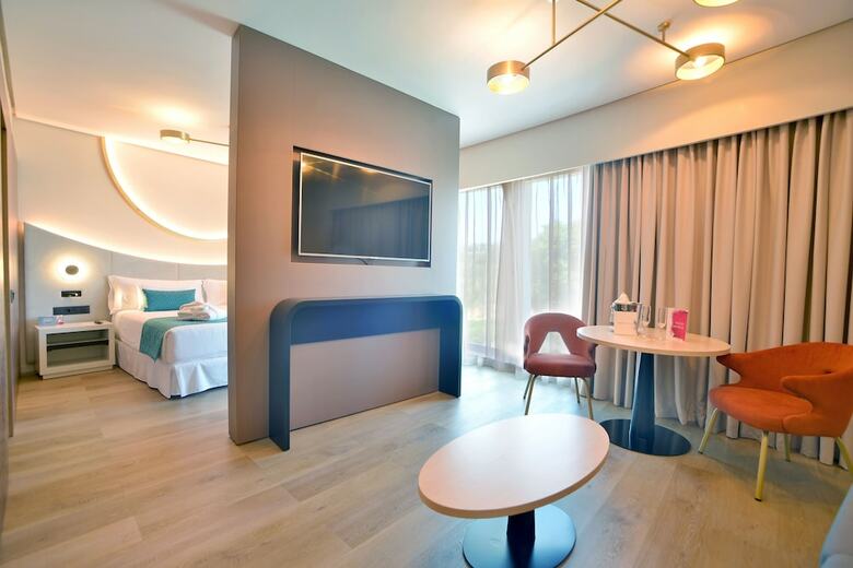 Hotel Barcel� Sevilla Renacimiento