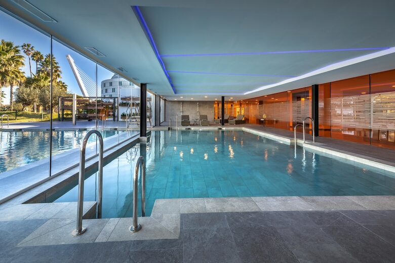 Hotel Barcel� Sevilla Renacimiento