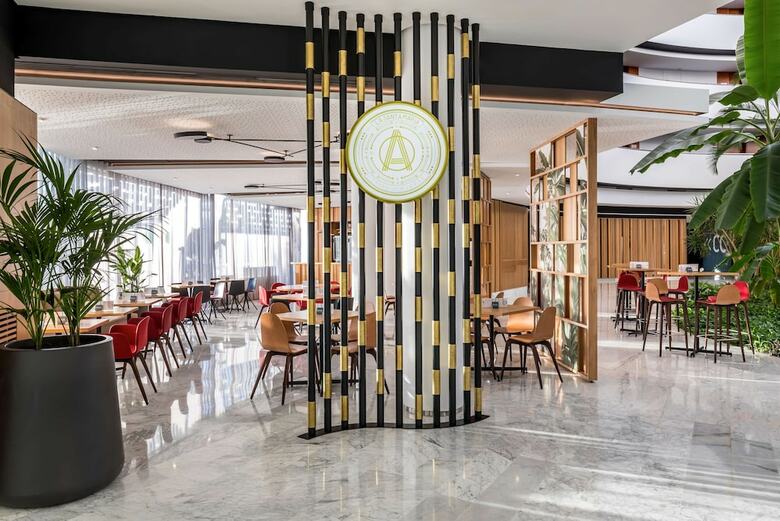 Hotel Barcel� Sevilla Renacimiento