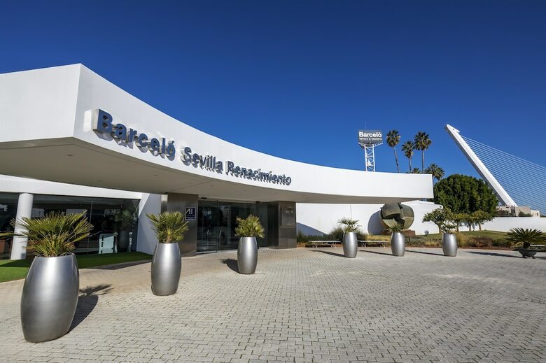 Hotel Barcel� Sevilla Renacimiento