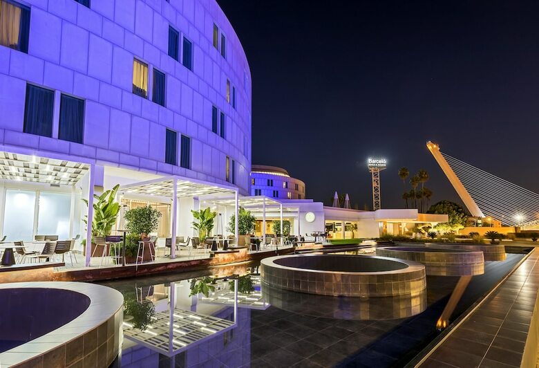 Hotel Barcel� Sevilla Renacimiento