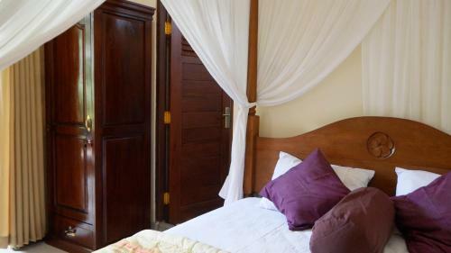 Arya Homestay